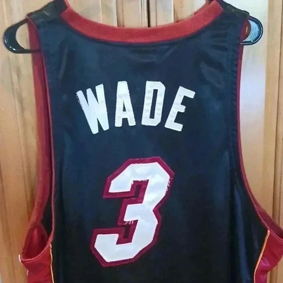 D. Wade Size 50 jersey  from reebok. 100 authentic. - Picture 6 of 7